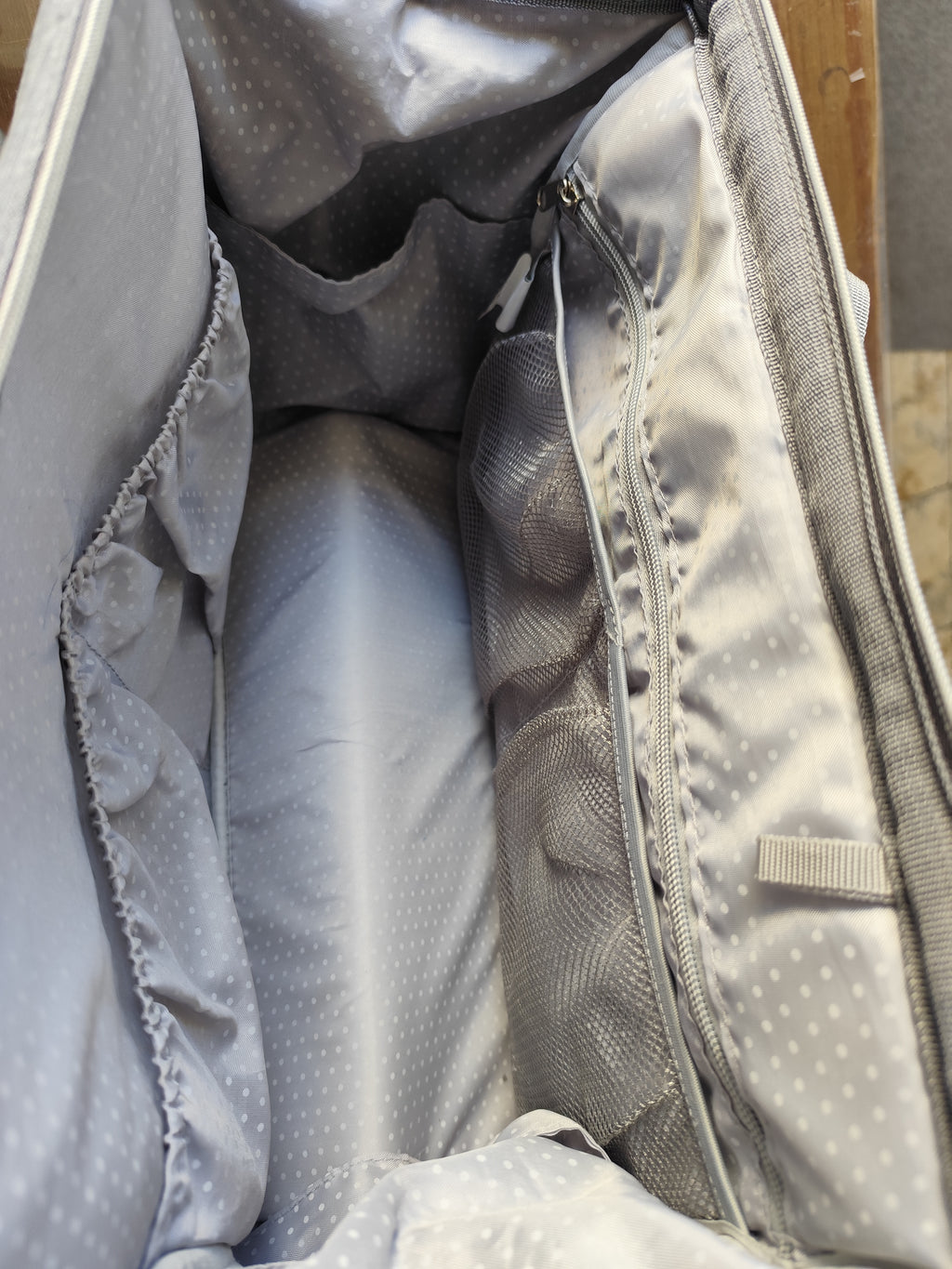 2nd Hand | fillikid Wickeltasche Grau Melange – Viel Stauraum – Moderner Herzschlag-Look Top