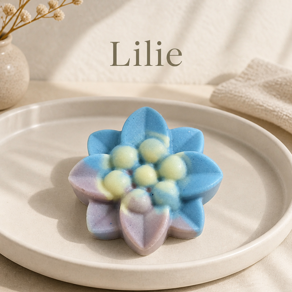 Handmade | Naturseife Sakura 'Lilie' mit Ziegenmilchpulver