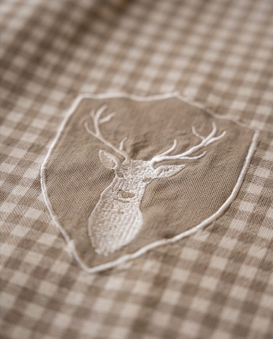 2nd Hand | Tischläufer "Hirsch" im Landhaus-Stil